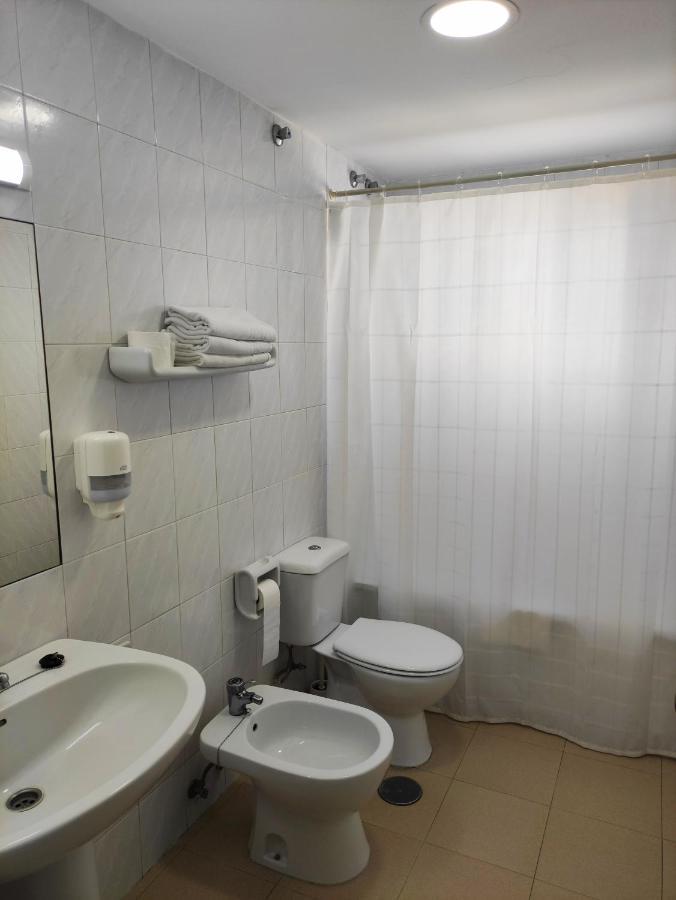 Apartamentos Puerta Del Sur Sevilla Buitenkant foto